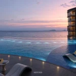 Infinity Pool ของ Le Kamala ที่ออกแบบแนวขอบสระให้เชื่อมต่อกับเส้นขอบฟ้าและทะเลอันดามัน